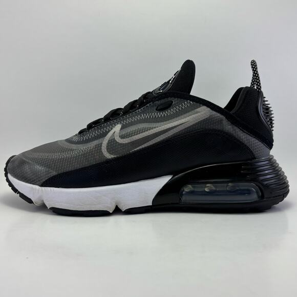 NIKE AirMax 2090 Black/White/Black Running Shoes Womens Size 8.5 - Picture 3 of 11